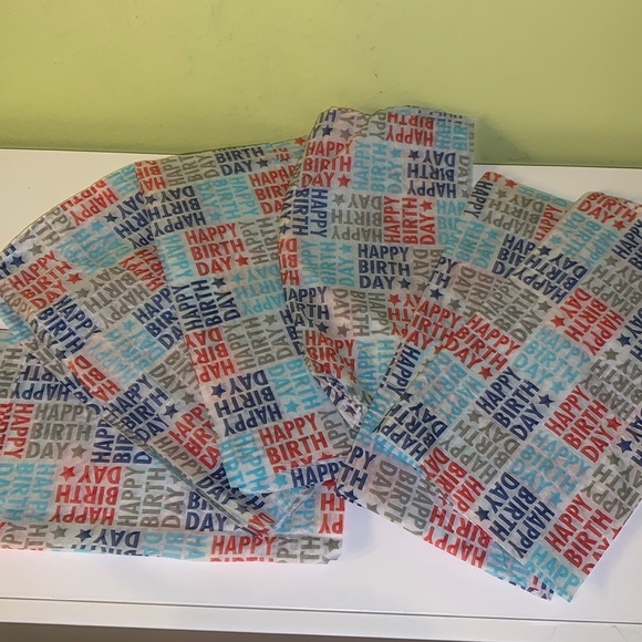 3 birthday gift bags/ happy birthday tissue paper - Picture 14 of 15